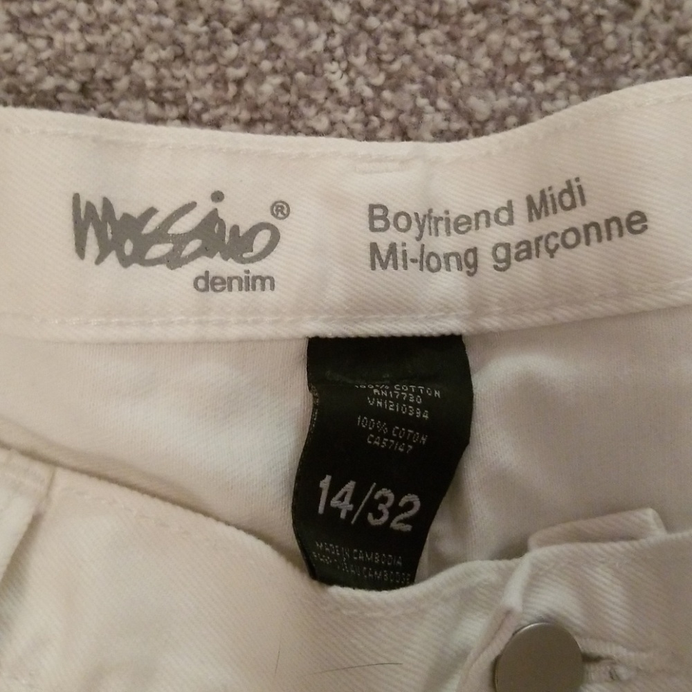 Mossimo Shorts - Picture 3 of 4